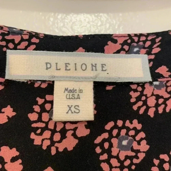 2 for 40 Pleione short sleeve office top tunic w  V-neck, light, airy,… - Picture 4 of 5